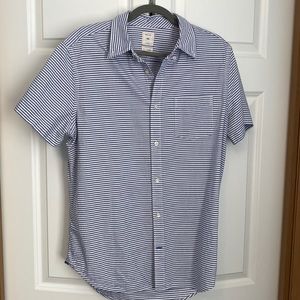 GAP short sleeve button down